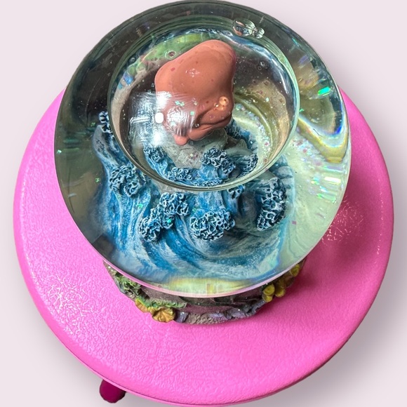 Precious Moments Disney Showcase Collection 2013 Little Mermaid Snow Globe - Picture 7 of 10